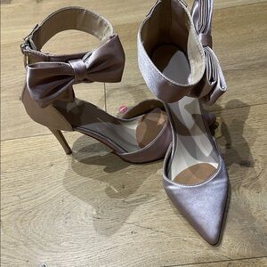 Elegant Satin Bow Heels - Tan
